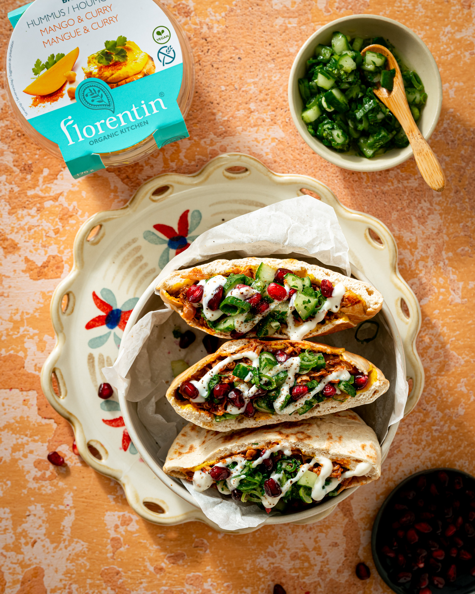 Florentin Pitabroodjes met Jackfruit en Hummus Mango Curry